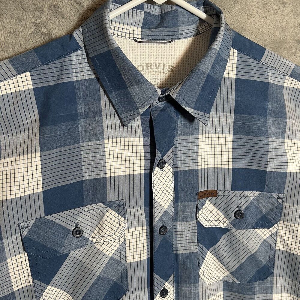 Orvis Button Up Shirt Men's‎ M Blue Plaid Short Sleeve Polyester Fishing Pockets